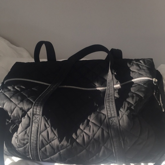 VERA BRADLEY WATER RESISTANT DUFFEL - Picture 5 of 8